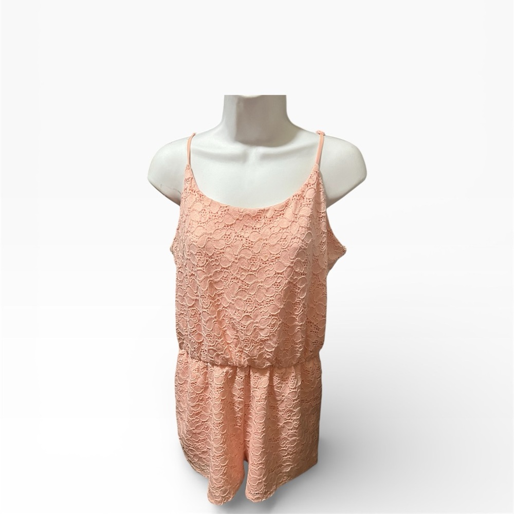 Baby Pink Lace Sleeveless Romper with elastic waistband. size Large